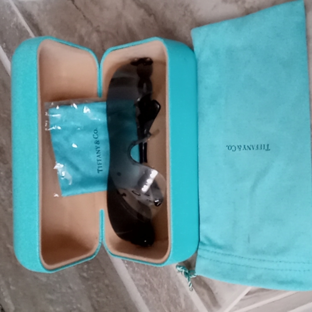 Authentic Versace Sunglasses - image 8